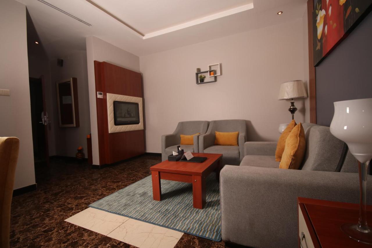 Tobal Al Zahra Hotel Apartments Jidda Exteriör bild