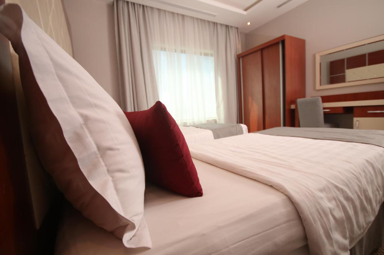 Tobal Al Zahra Hotel Apartments Jidda Exteriör bild